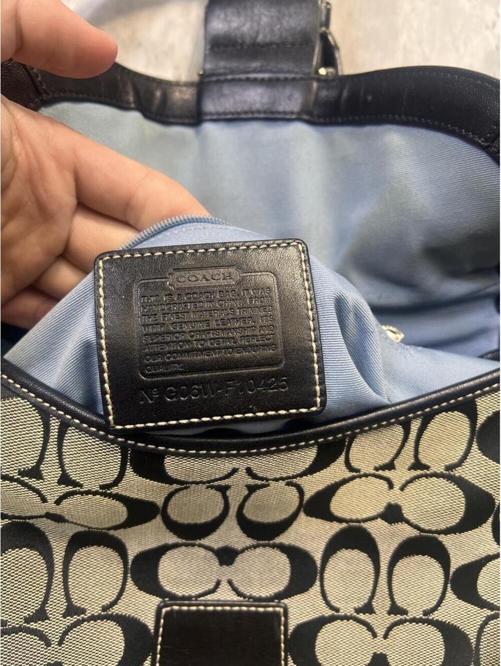 Y2K Coach Signature Soho Black Shoulder Bag - Gem